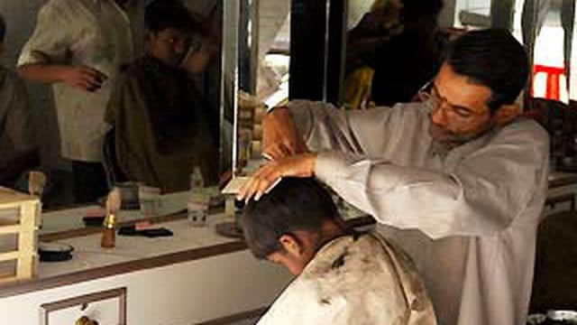 Kisah Ulama Besar Belajar Pada Tukang Cukur Rambut